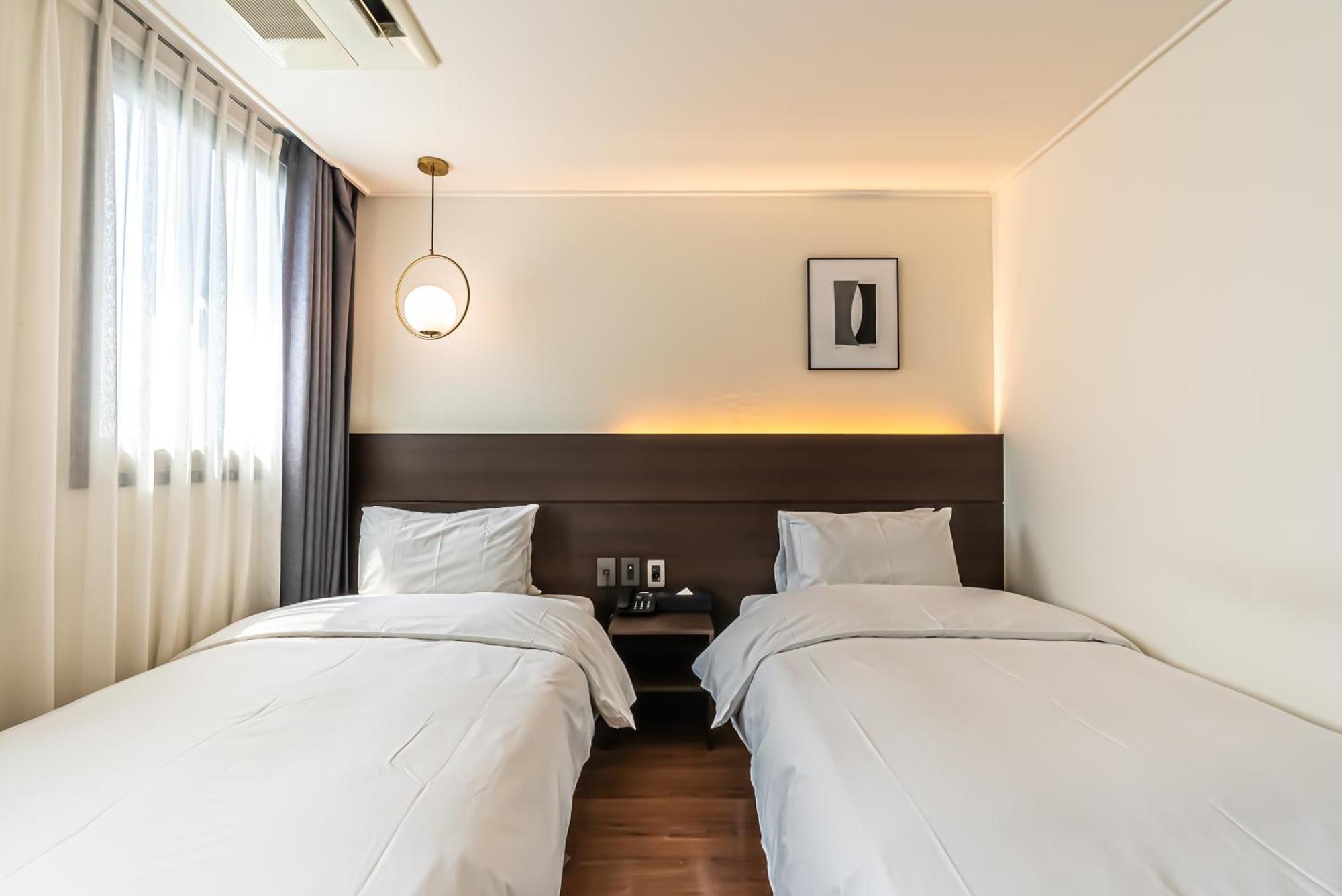 Hotel The Grang Jungmun Seogwipo Exterior foto