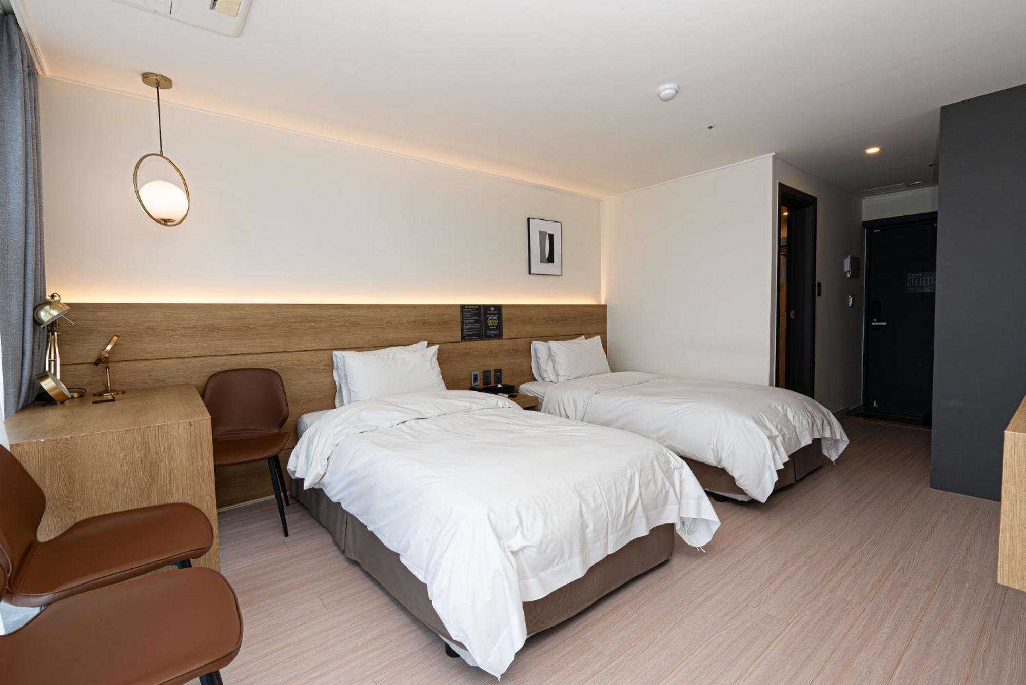 Hotel The Grang Jungmun Seogwipo Exterior foto