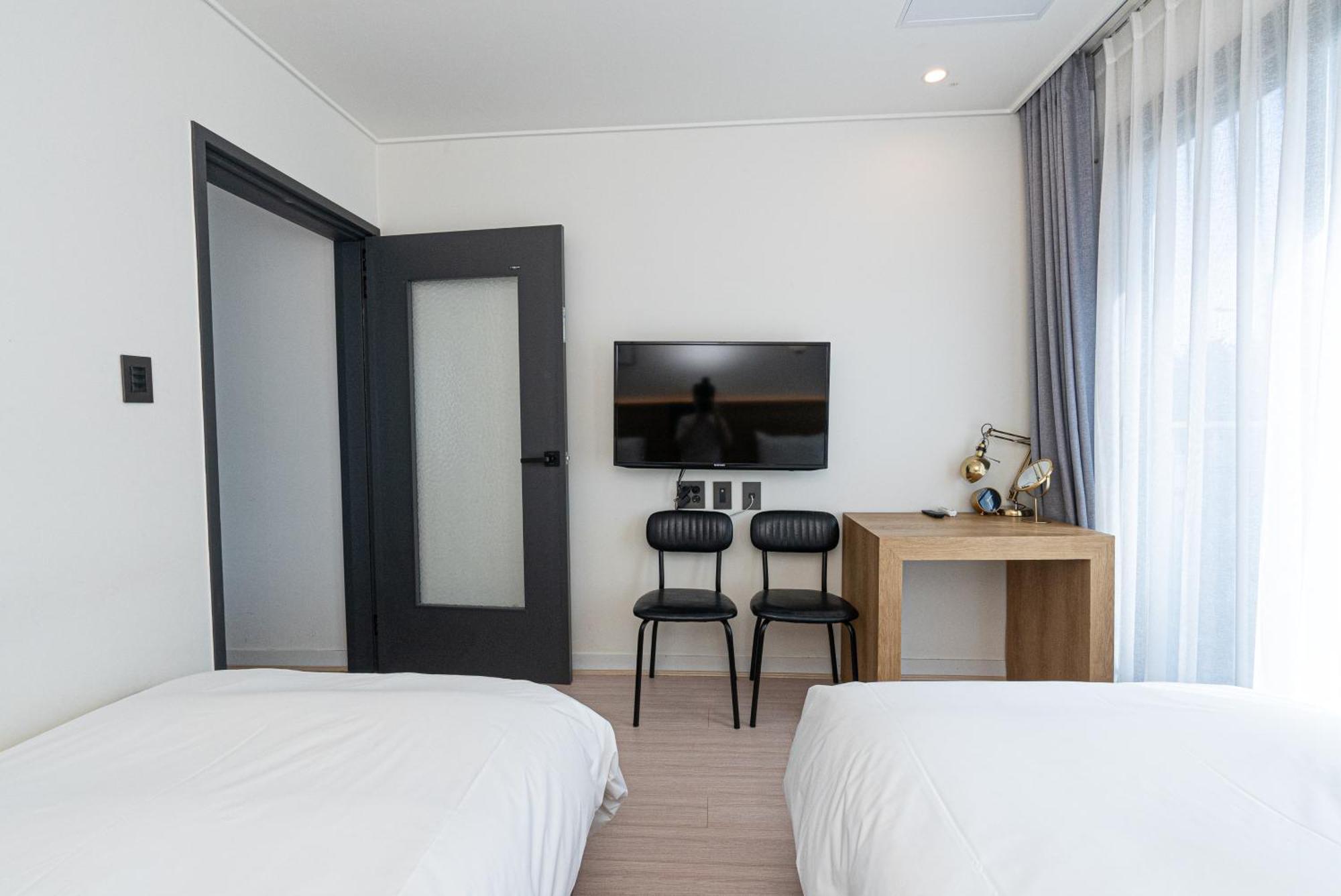 Hotel The Grang Jungmun Seogwipo Exterior foto